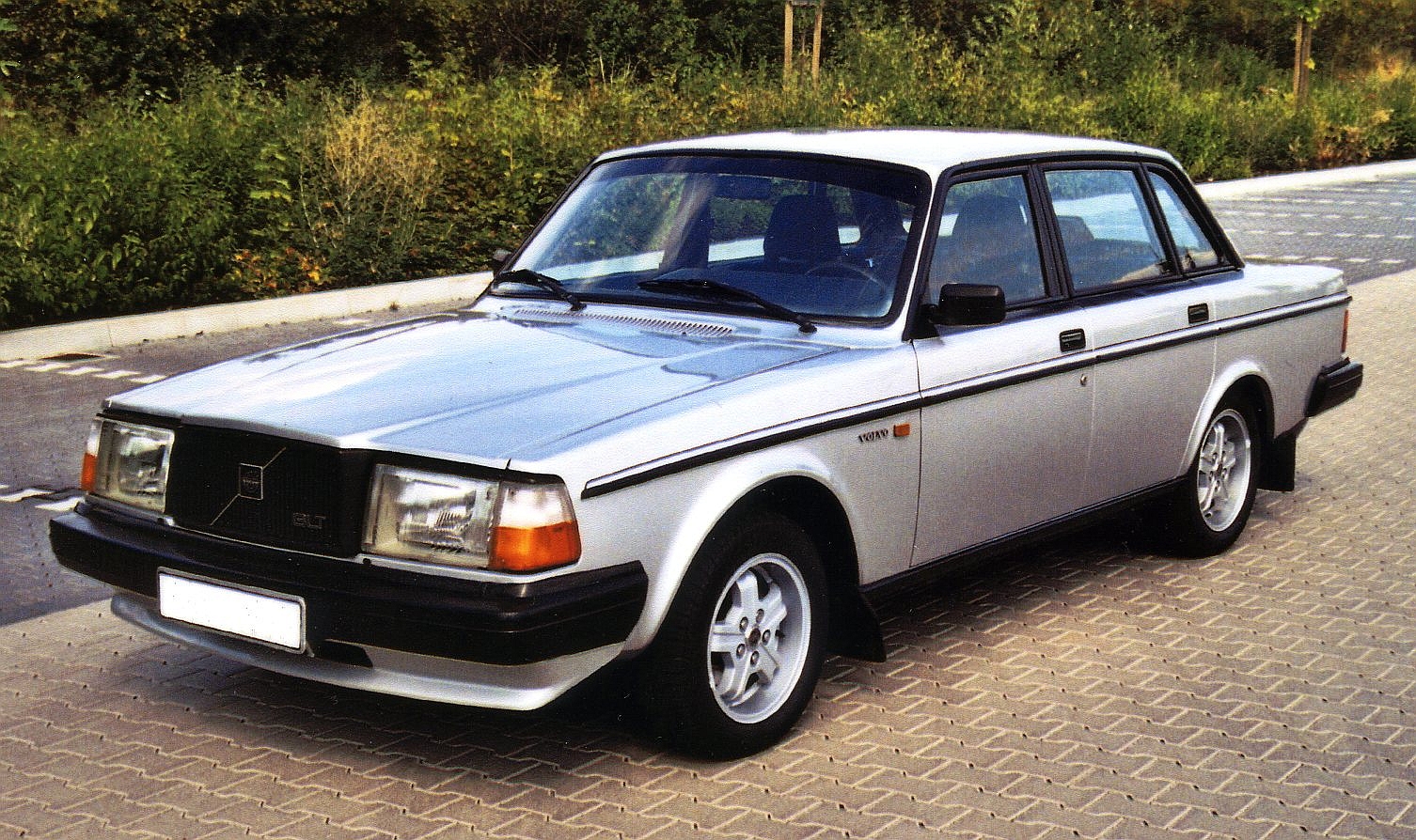 Volvo 240 1985 #3