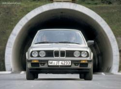 BMW 5 Series 1992 #13
