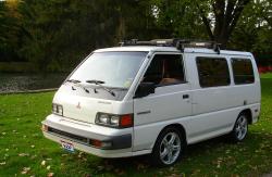 1990 Mitsubishi Vanwagon