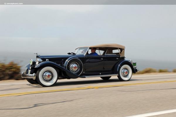 1932 Packard 906