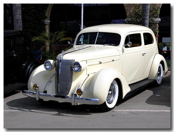 1937 Nash Lafayette 400