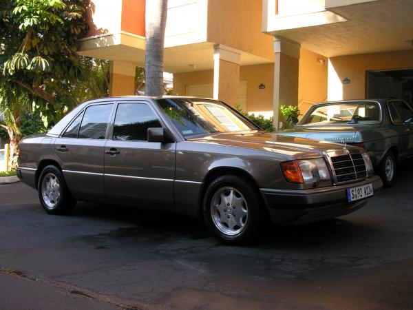 1992 Mercedes-Benz 300-Class