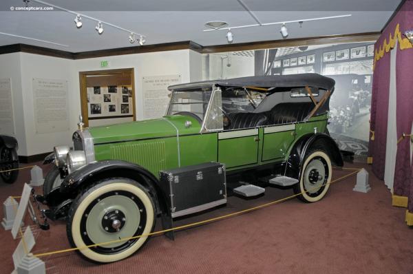 Auburn Model 6-39 1917 #1