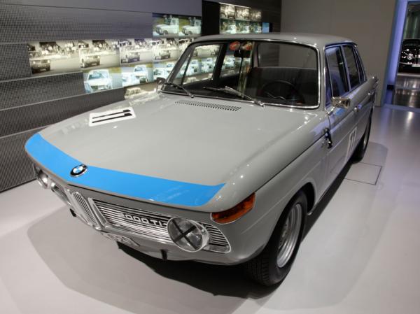 BMW 2000 1966 #4