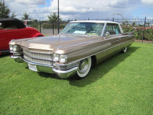 Cadillac DeVille 1963 #3