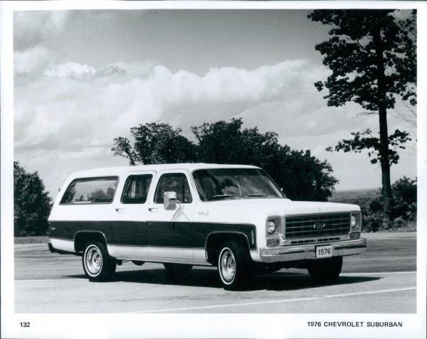 Chevrolet Suburban 1976 #2