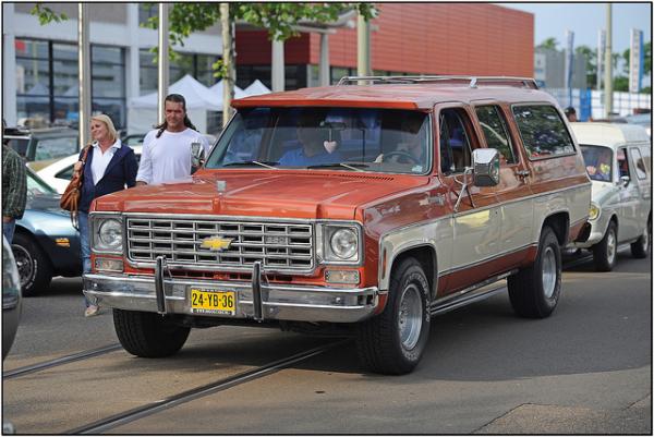 Chevrolet Suburban 1976 #4