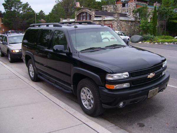 2004 Chevrolet Suburban - Information and photos - MOMENTcar