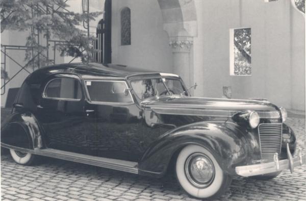 1937 Chrysler Imperial