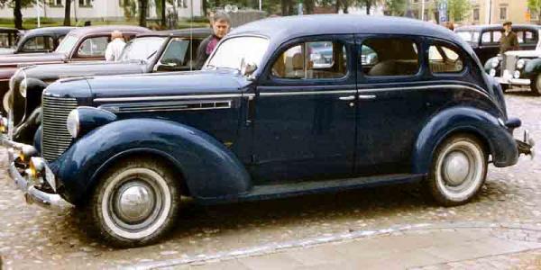 Chrysler Royal 1938 #3
