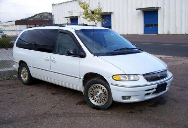 1997 Chrysler Town and Country