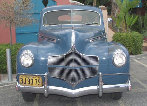 Dodge Deluxe 1940 #2