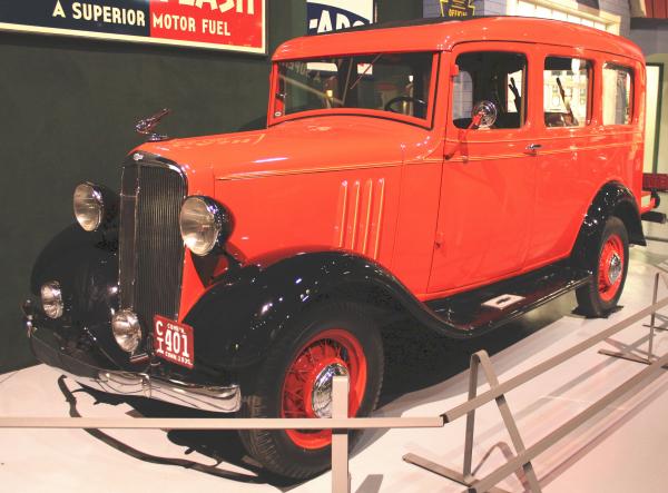 Dodge Suburban 1935 #3