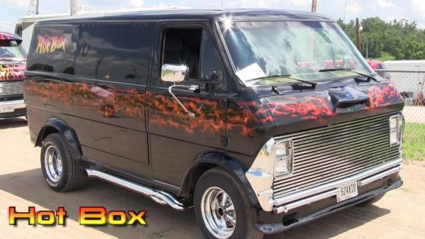 1983 Ford E100