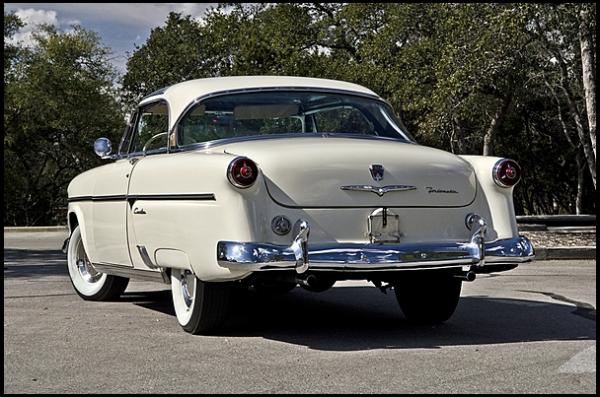 1954 Ford Skyliner