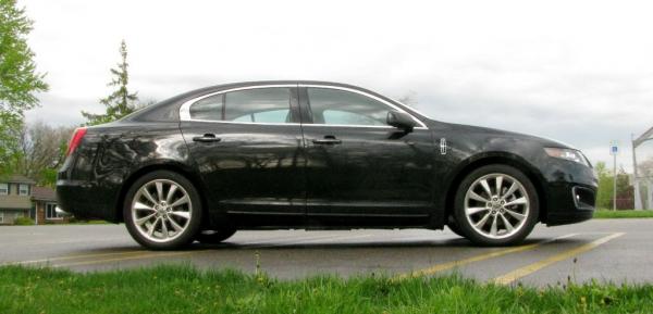 2011 Lincoln MKS