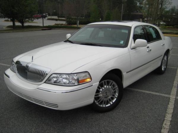 2003 Lincoln Town Car