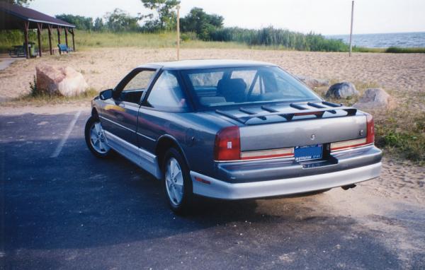 Oldsmobile Cutlass Supreme 1989 #3