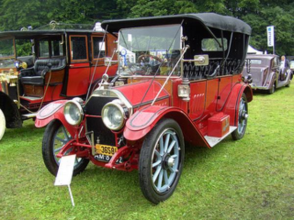 1912 Oldsmobile Defender