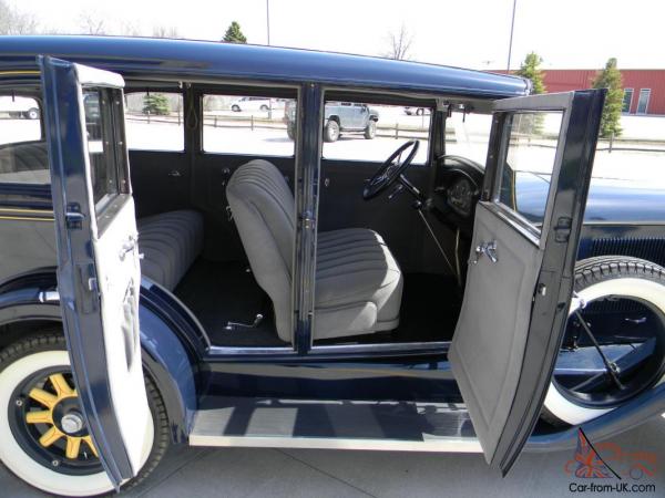 1930 Oldsmobile Model F-30