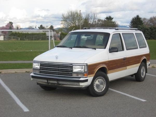 Plymouth Voyager 1989 #3