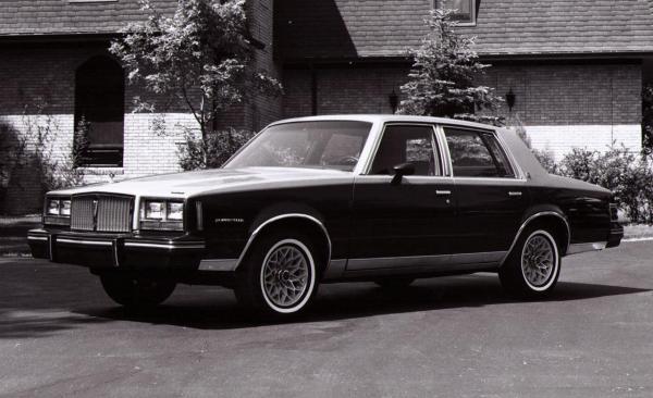 Pontiac Bonneville 1982 #3