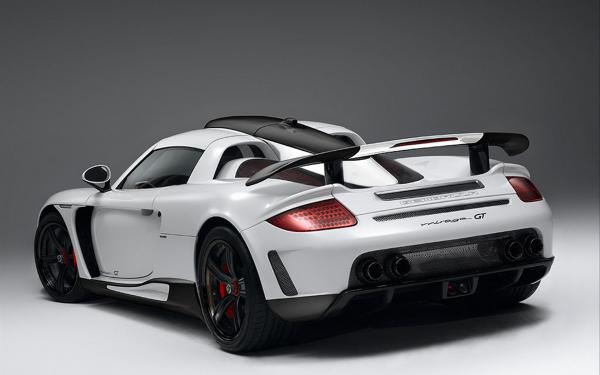 Porsche Carrera GT #4