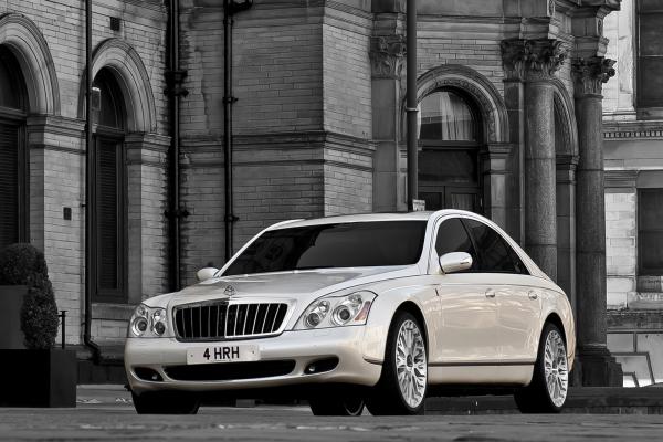 The eternal Beauty of Maybach 2012 57 sedan