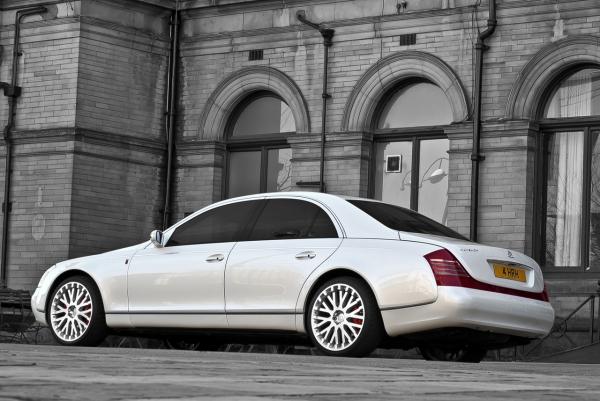 The eternal Beauty of Maybach 2012 57 sedan