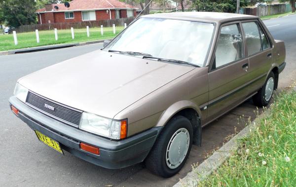 Toyota Corolla 1985 #1